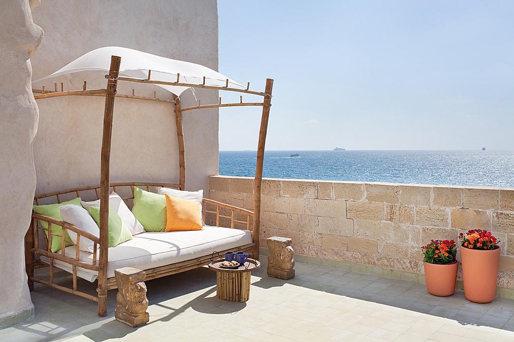 Four Hearts - Acre'S Sea Side Suite Bagian luar foto